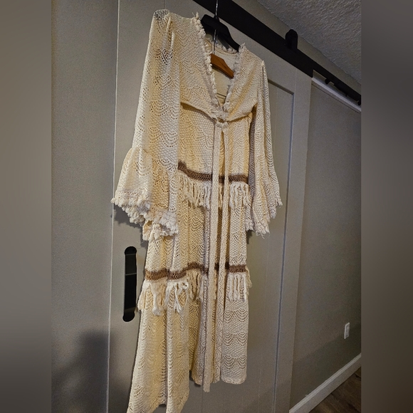 Off-white cropped two piece crochet set - Picture 5 of 8